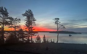 New English Point Oceanfront Living With Hot Tub